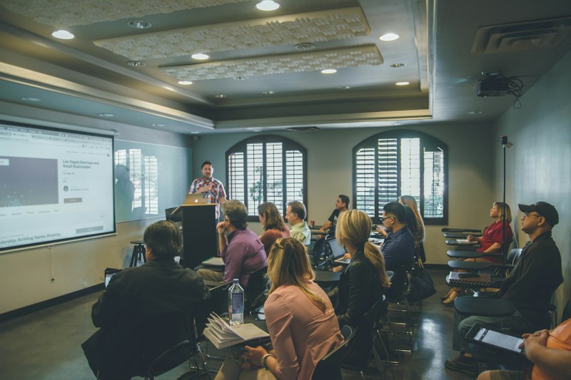 Formation de jeunes entrepreneurs